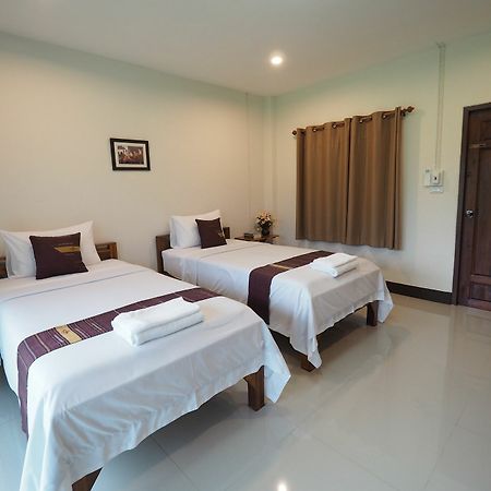 Hotel Pang Chompu à Pua Extérieur photo
